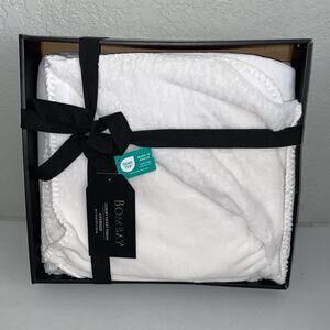Bombay Luxury Velvet Plush Throw Blanket Oversized 50”x70” White Super Soft NEW